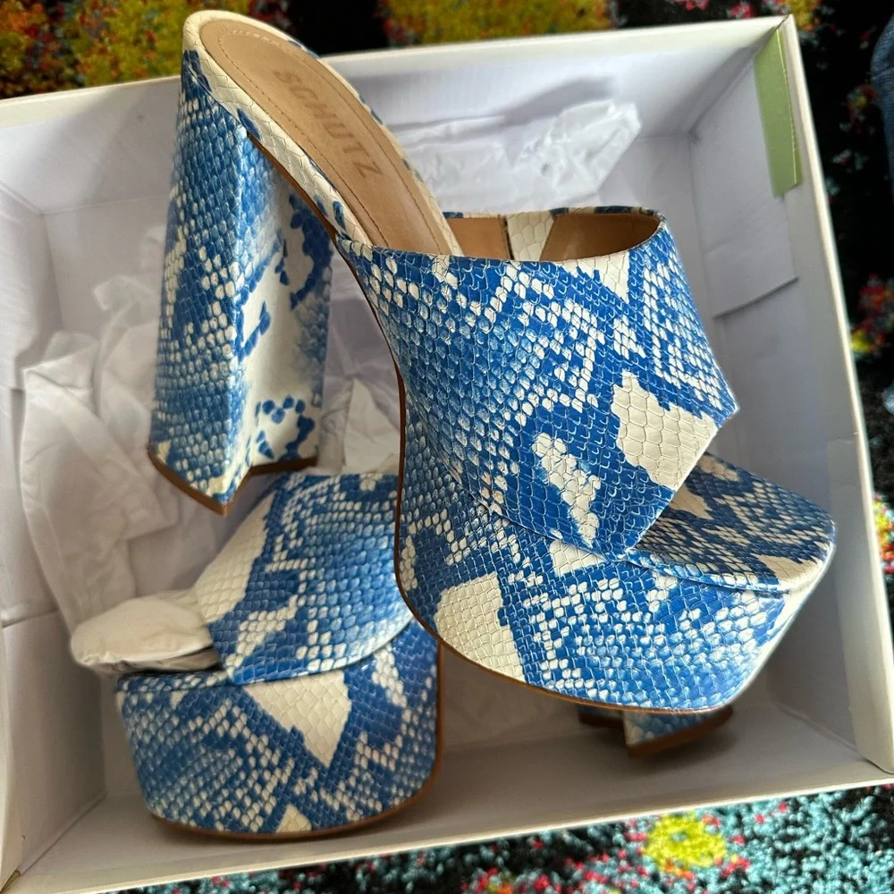 Schutz women sandals - Picture 2 of 3